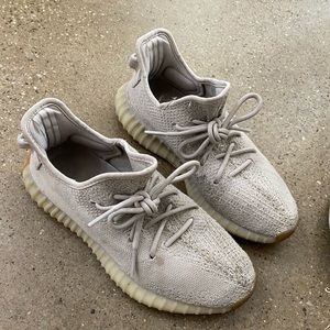 Yeezy boost Sesames